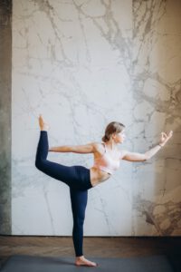 Yoga Pose Tänzer